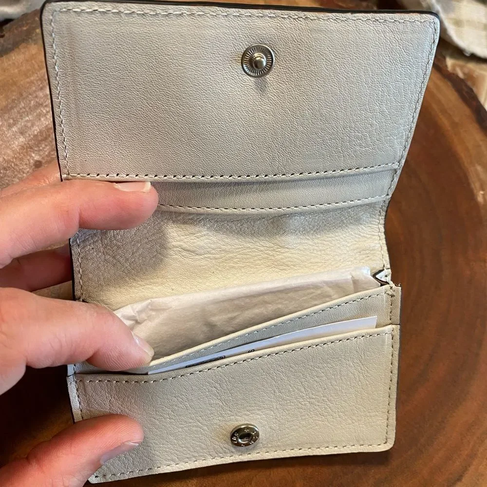NEW Brighton white‎ ferlorenze credit card wallet